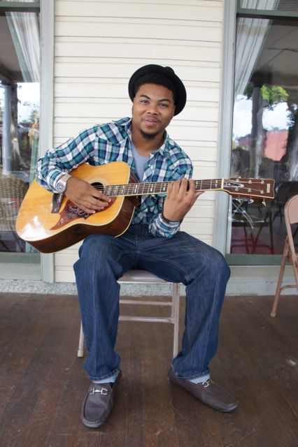 Marcus Cartwright, just 22 years old, taught Delta Blues Vocal Repertoire. The sensational young bard was literally the life of the party, along with his steady partners Phil Wiggins and Jerron Paxton. The Louisiana native delighted everybody with his seemingly endless repertoire and musical versatility and sheer love of playing and singing. He is a rising star in the delta blues, but can swing in any direction from Piedmont to soul music. No matter what he plays, his infectious smile, sheer joy and exuberance made him one of the outstanding characters at Blues Week. Surely, great things are yet to come from this extremely talented singer/guitarist. 