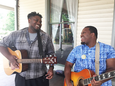 Justin Golden and Jontavious Willis. Photo by Frank Matheis 2017.