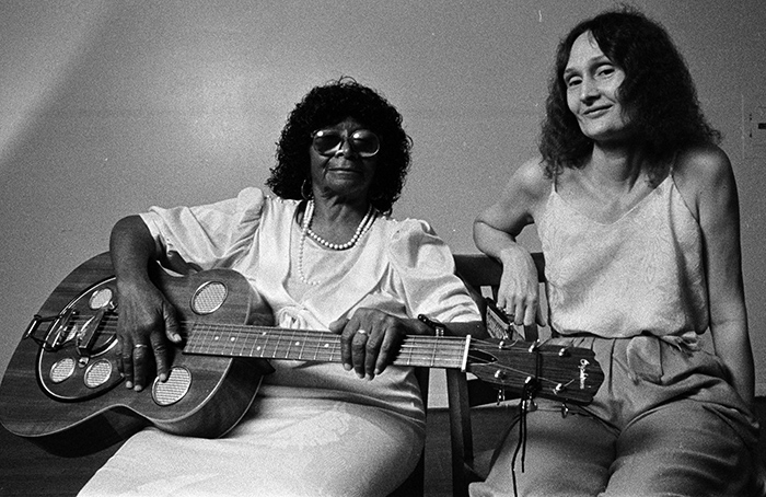 2 women with guitar