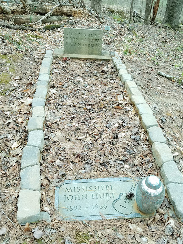 Grave of Mississippi John Hurt